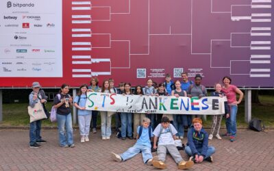 Unsere Fünftklässler*innen beim Tennis am Rothenbaum 🎾